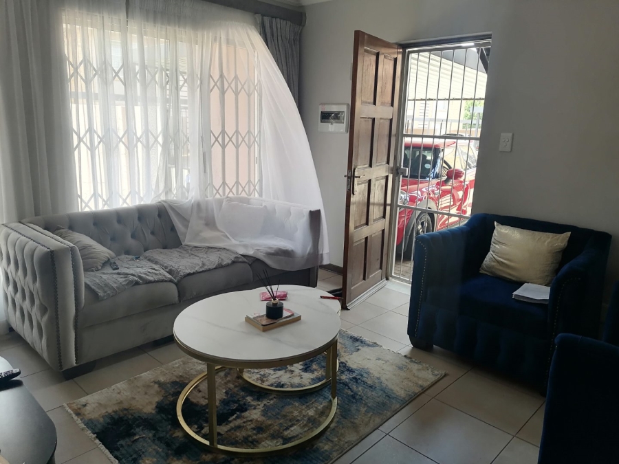 2 Bedroom Property for Sale in Pellissier Free State